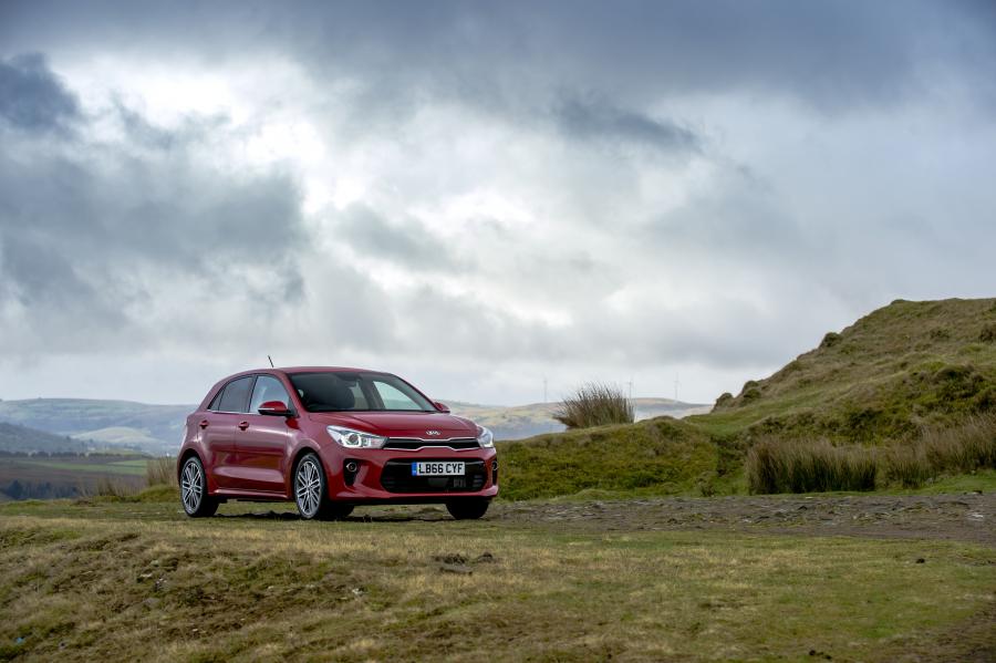  Kia Rio First Edition 2017 года  (UK) (фото 7 из 70)